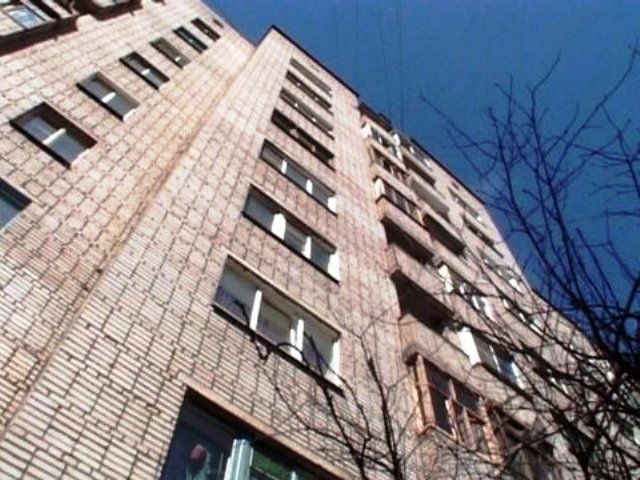 В Железногорске мужчина погиб, упав с 7-го этажа