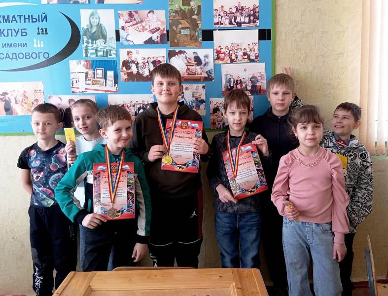 В Миллерово прошли праздничные турниры по шахматам, посвящённые 8 Марта