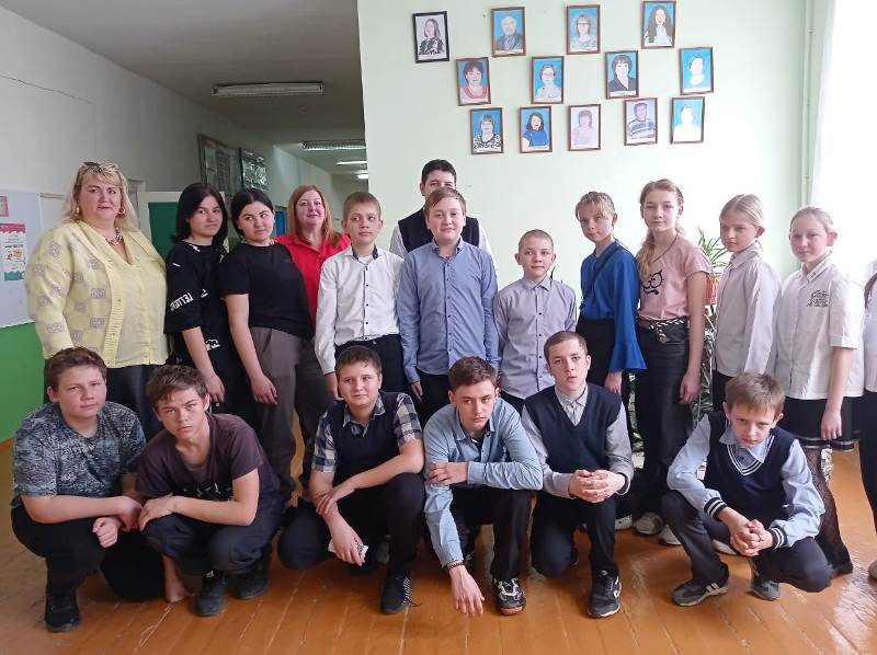 Школьники из Миллеровского района приняли участие в профилактической акции «Нет террору»