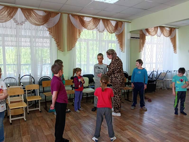 19 апреля в социально-реабилитационном центре г. Миллерово прошел мастер-класс по вокалу «Хочу петь!»