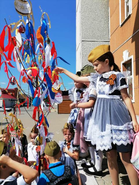 Конкурс поделок из лесного материала в лагере